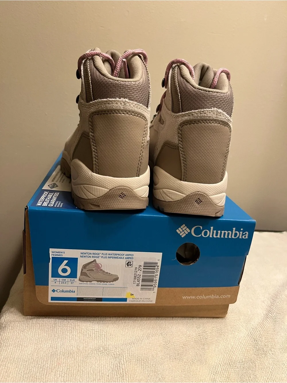 Columbia Women’s Winter Hiking Boots in Taupe with Pink Laces